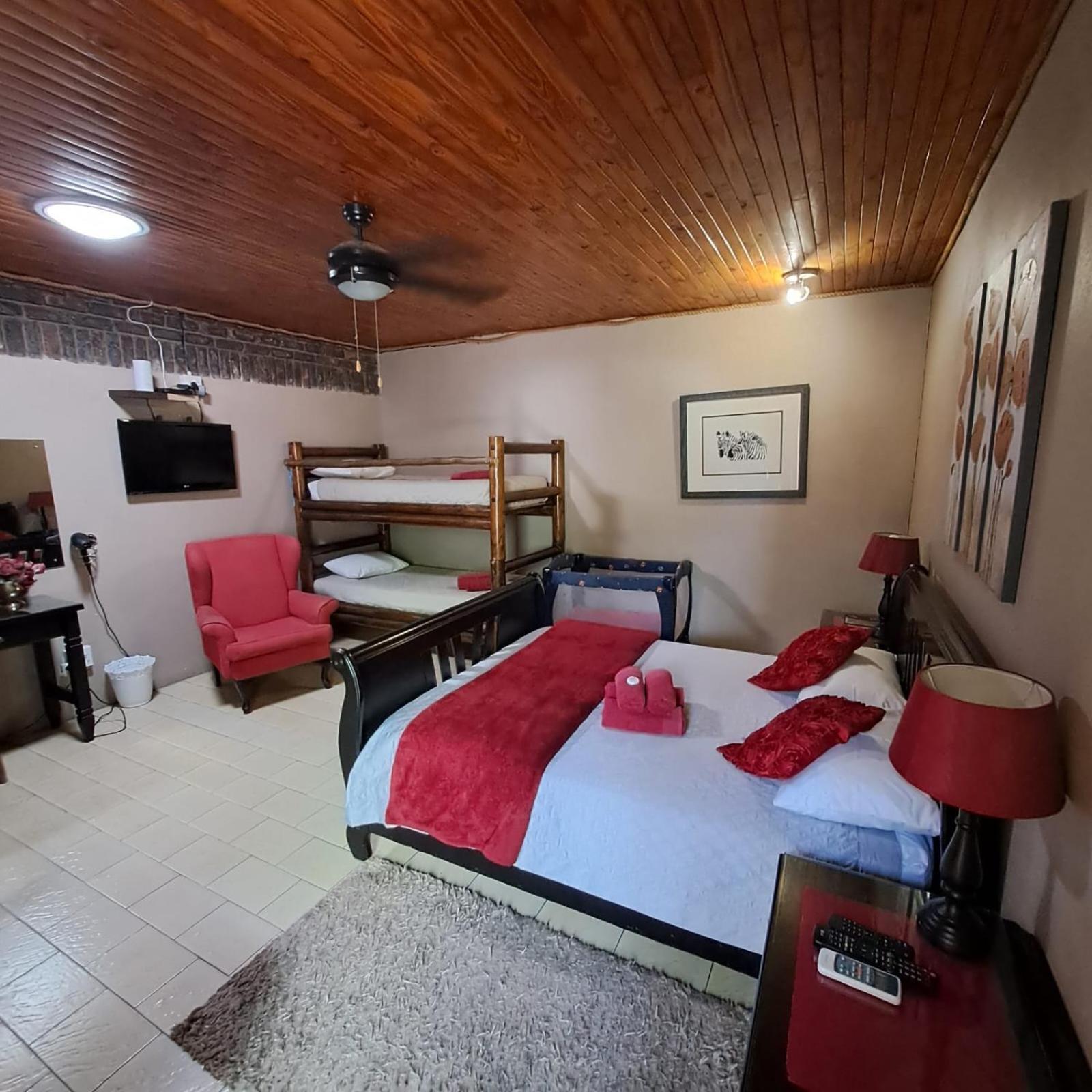 Royal Game Guest House Палаборва Екстериор снимка