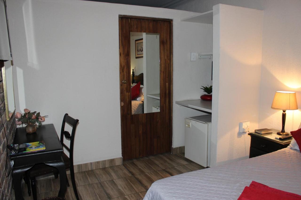 Royal Game Guest House Палаборва Екстериор снимка